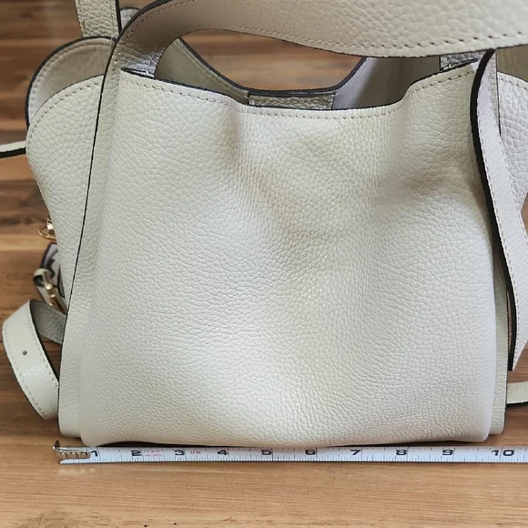 Stylish Cream Crossbody Bag - Picture 8 of 11
